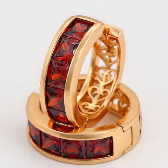 Jewelry - 18K gold filled color Earrings